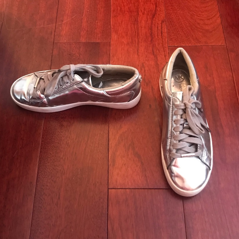 MICHAEL KORS Silver Sneakers